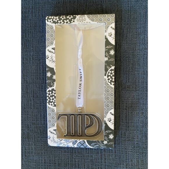 SHIPS IN 24 HRS Taylor Swift Tortured Poets TTPD Logo Ornament RARE SOLD OUT - Picture 2 of 4